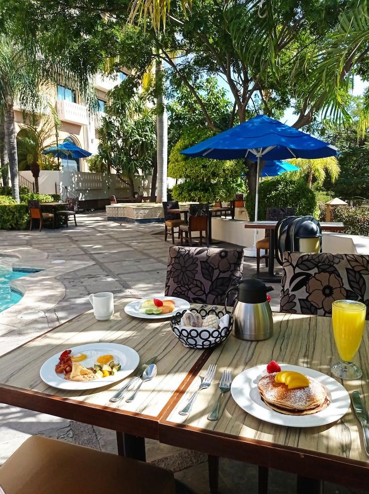 Hotel Lucerna Culiacán Kültér fotó