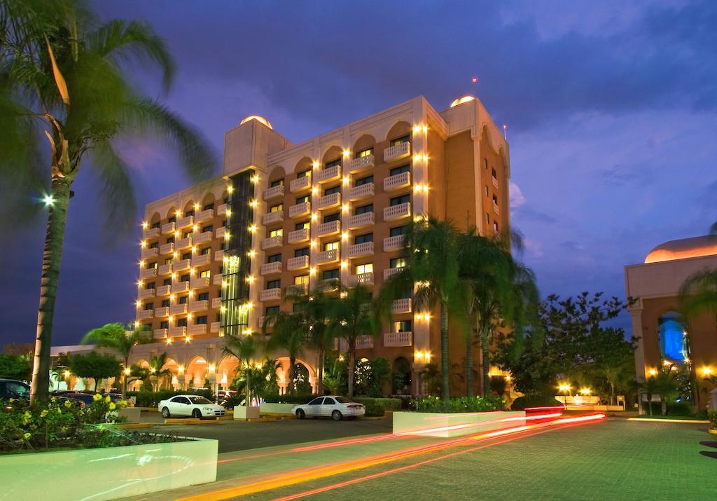 Hotel Lucerna Culiacán Kültér fotó