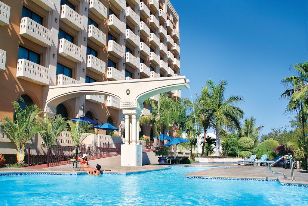 Hotel Lucerna Culiacán Kültér fotó